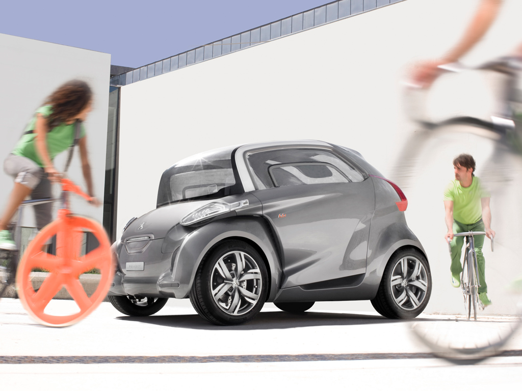 「THE PEUGEOT UNIVERSE at Tokyo Midtown」
