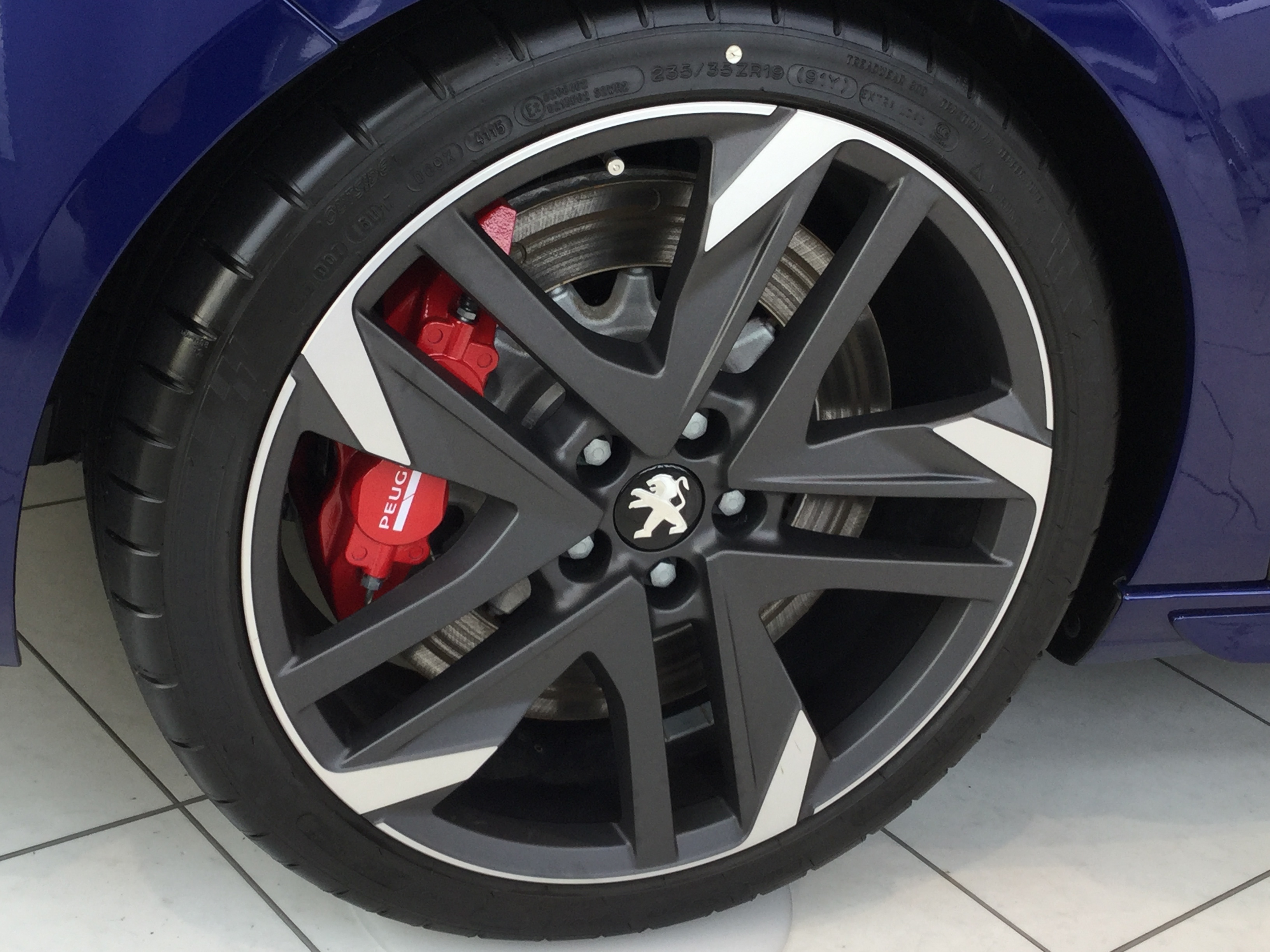 プジョー湘南藤沢タイヤキャンペーン♪