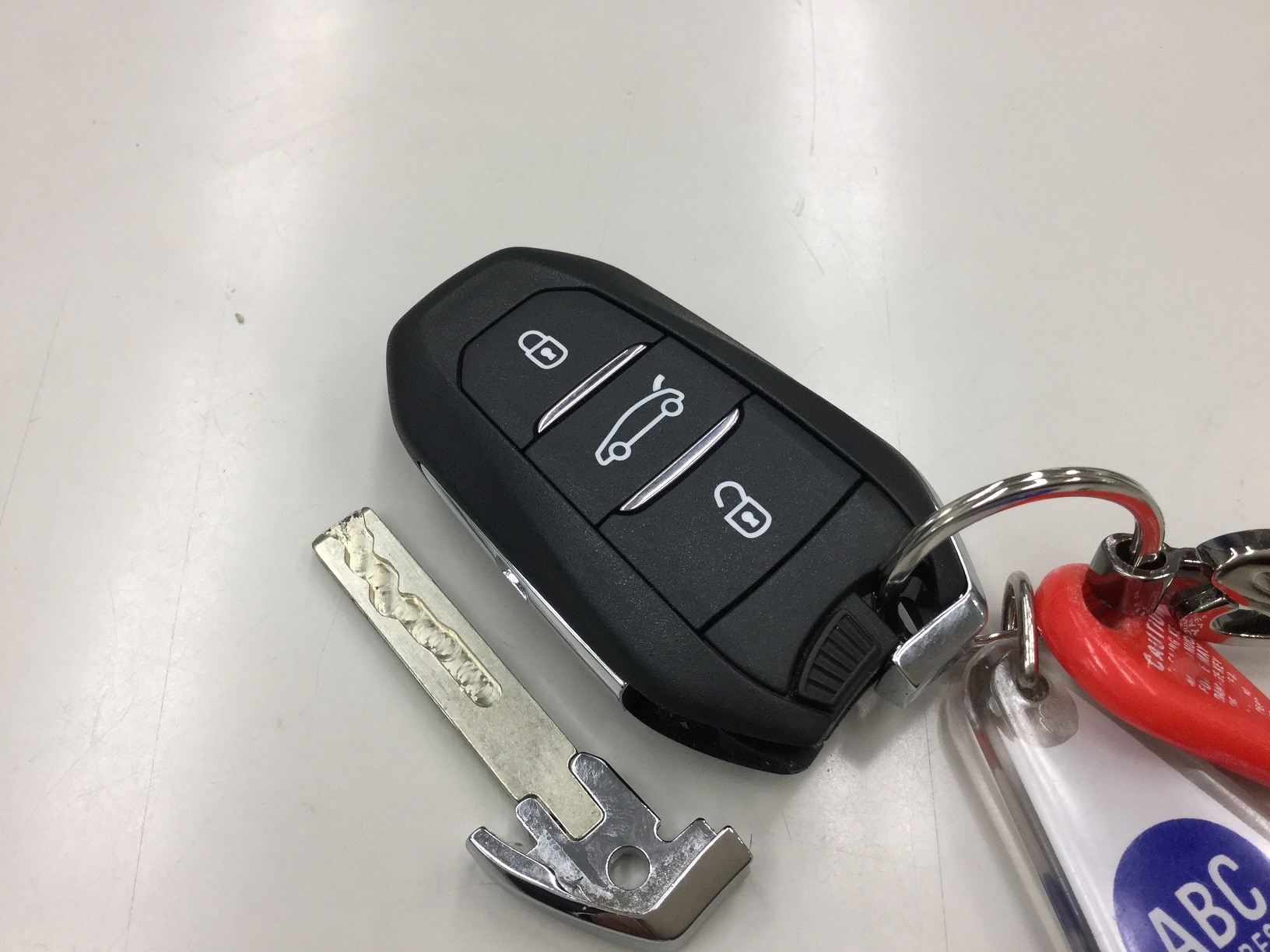 デカケルトキハワスレズニ