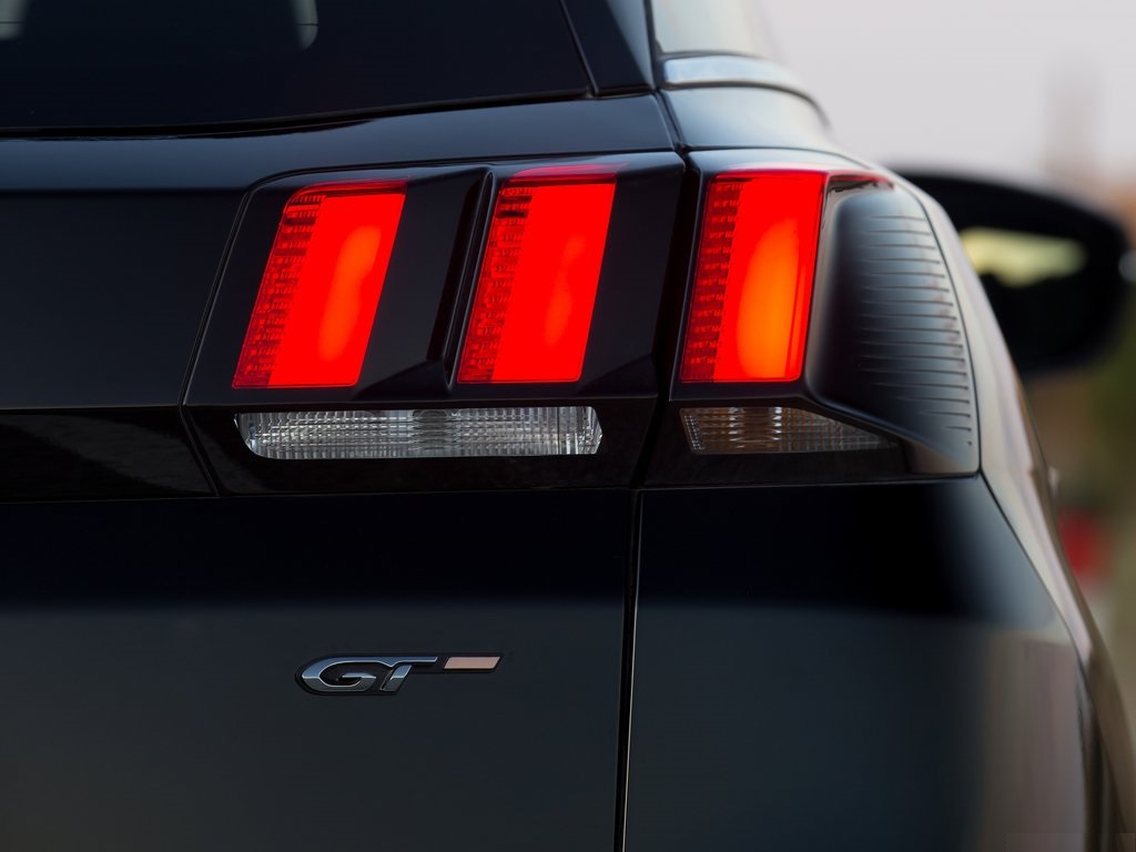 4/27.28は出張展示会を行います。