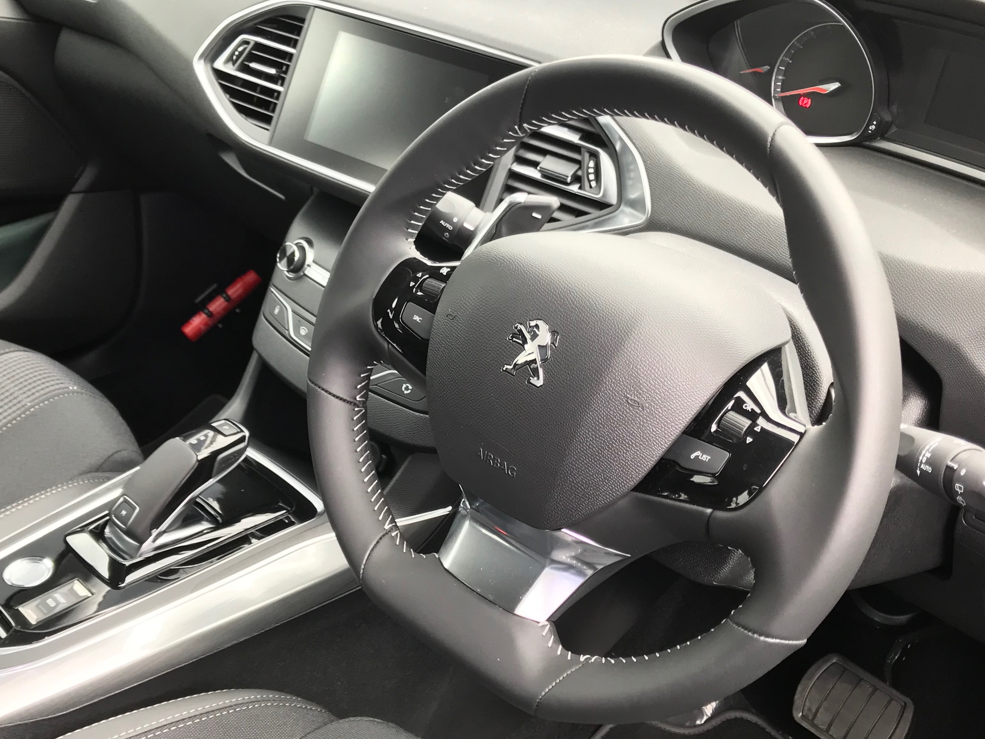 308のガソリンモデルは何が変わった？